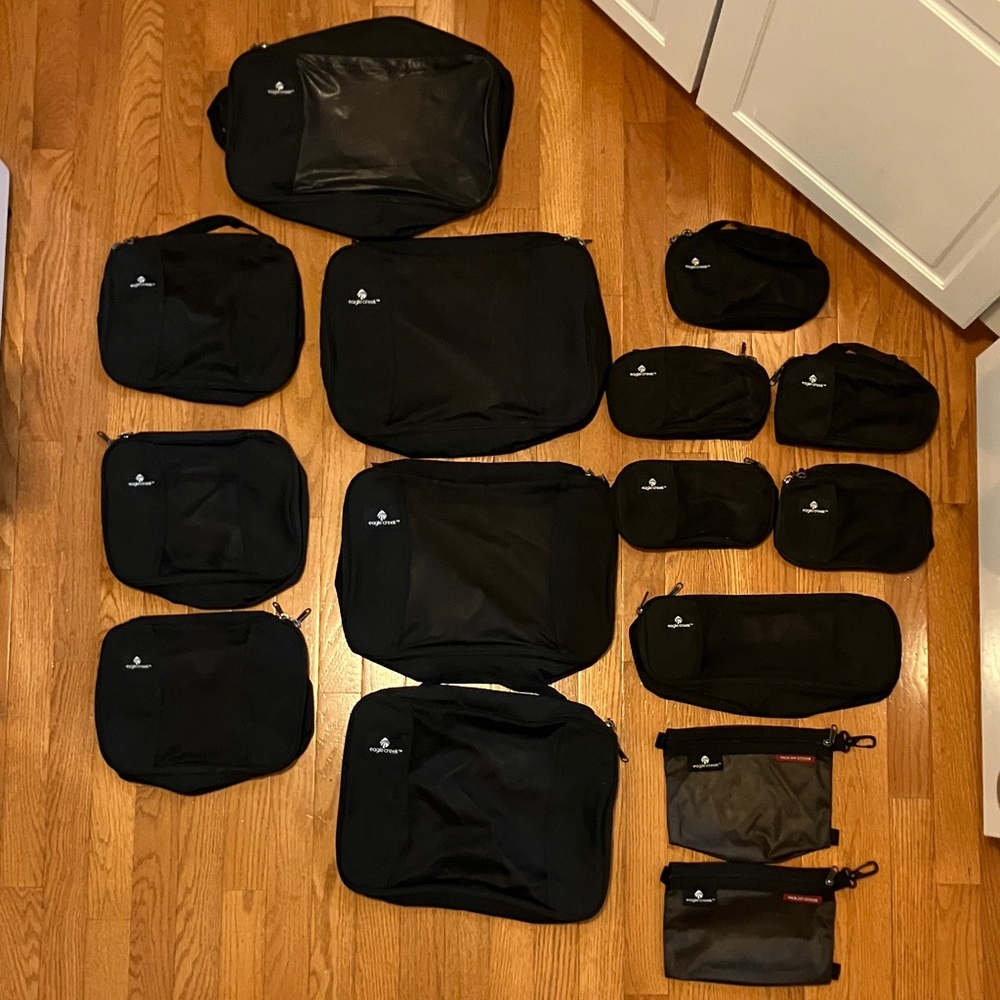 Eagle Creek Black Packing Cubes Set of 15